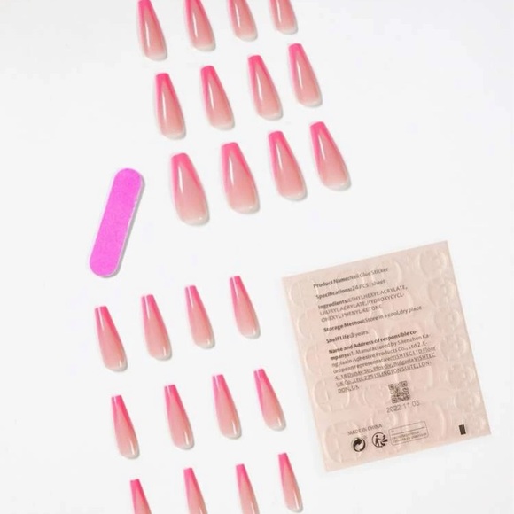 Fake nails - Picture 2 of 2